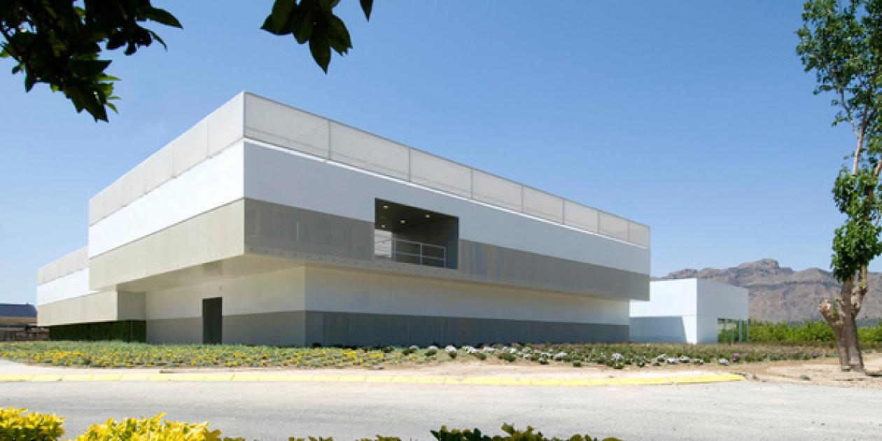 Edificio de Laboratorios y Departamentos en Alicante