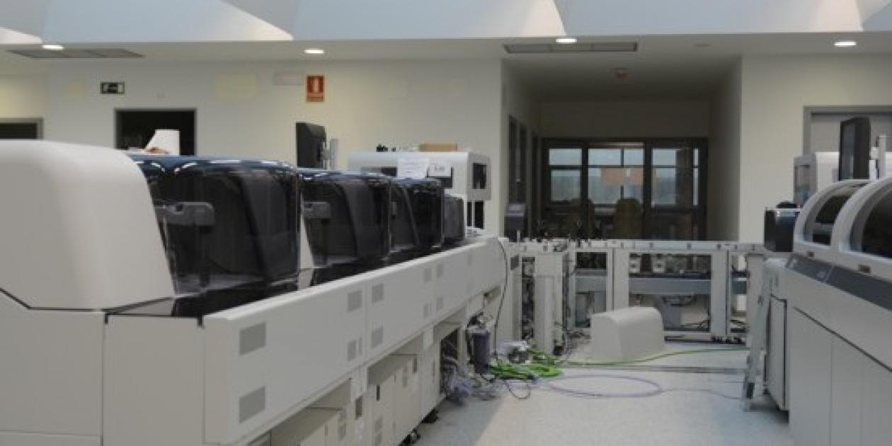 Salud avanza en la modernización de los laboratorios de los hospitales públicos para fomentar la eficiencia y la sostenibilidad