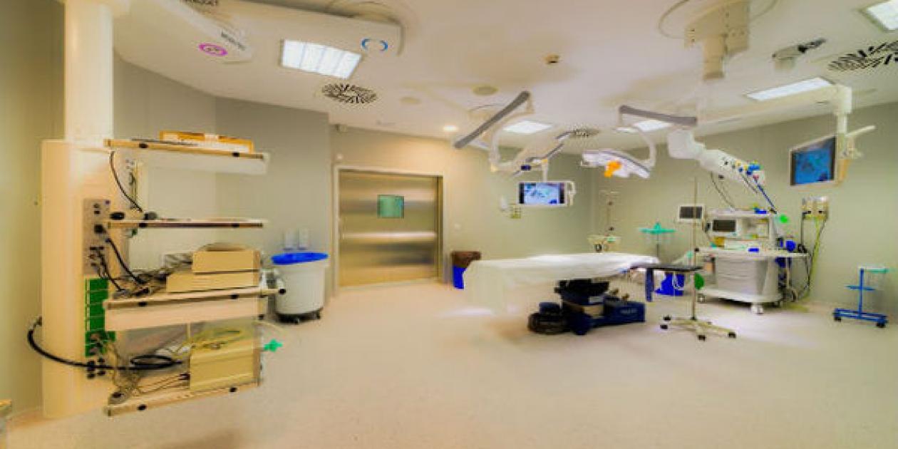 El Hospital Jerez Puerta del Sur,  que forma parte del Grupo Hospitalario HLA,  ha inaugurado su nuevo bloque quirúrgico,  con una inversión de 1, 8 millones de euros.