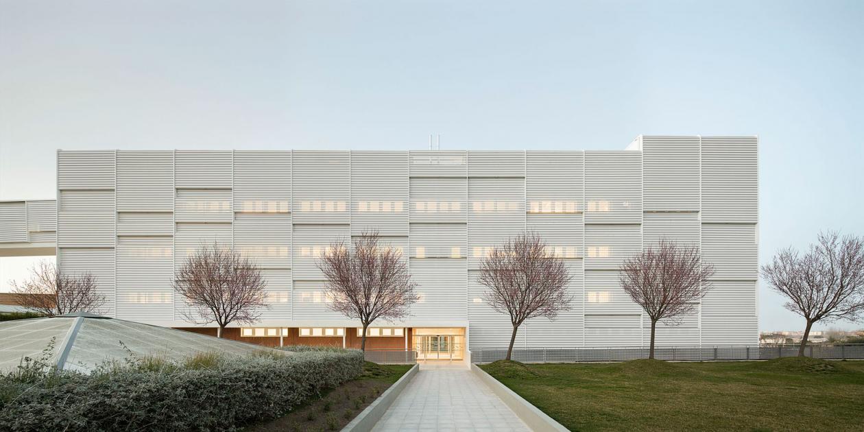 Edificio hospitalario polivalente en el Hospital Arnau Vilanova de Lleida