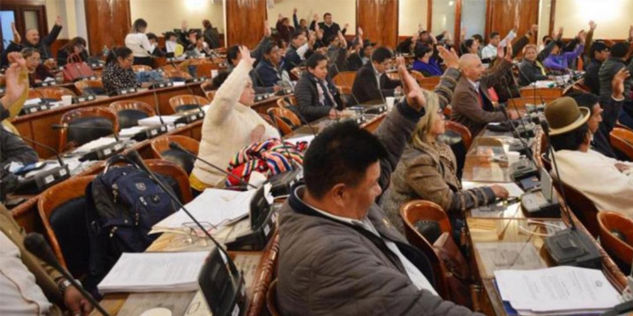 Bolivia anuncia 10 nuevos hospitales y 57 centros de salud