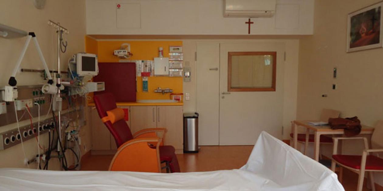 Visita a la UCI neonatal y pediátrica del Hospital St. Joseph en Berlín