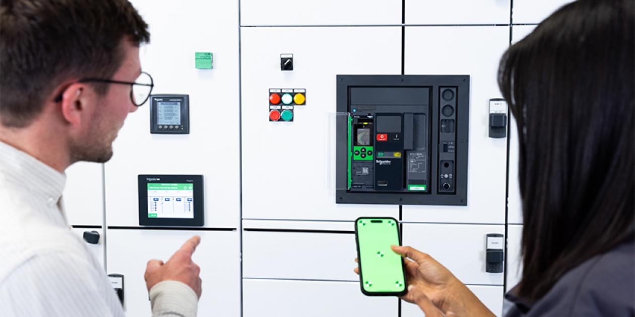 Schneider Electric transforma la distribución de energía apoyándose en la digitalización para reducir las emisiones de carbono