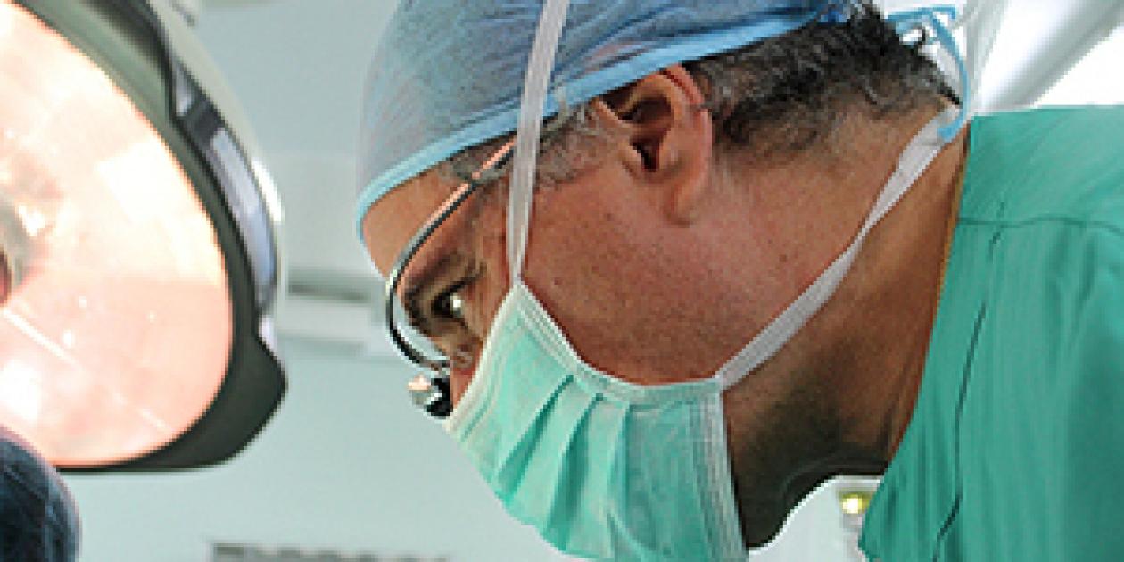 Clínica La Luz emplea las Google Glass para operar un cáncer de páncreas