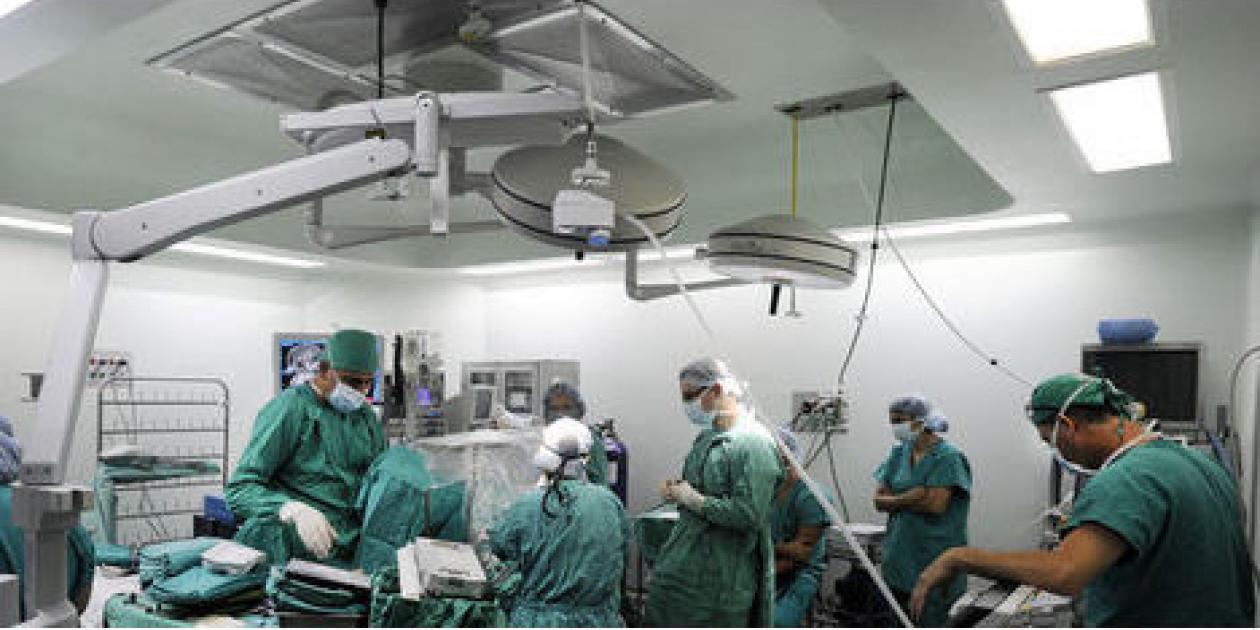 El Hospital México ya tiene listos 9 quirófanos provisionales