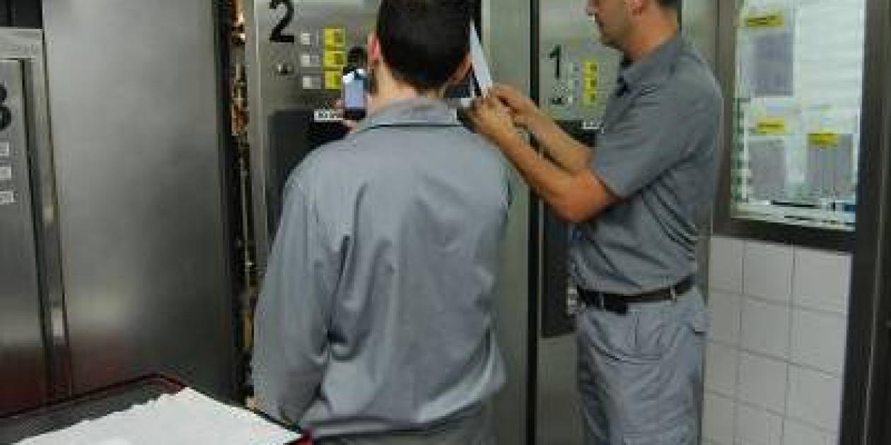 El HUC implanta un sistema identificación rápida en el mantenimiento de maquinaria e instalaciones