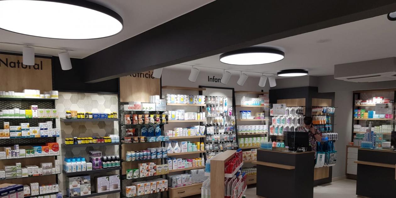 Zumtobel instala su sistema de iluminación conectada en Farmàcia Nova 73