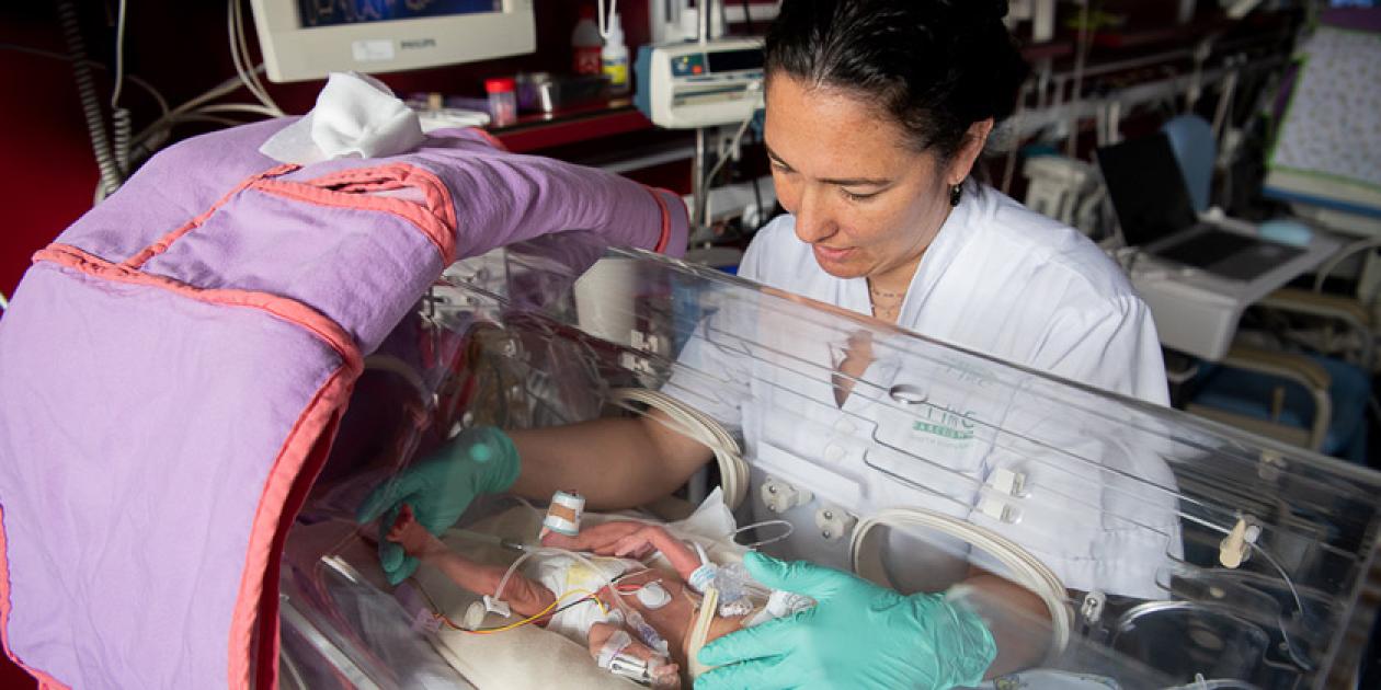 El Clínic desarrolla una mascarilla individualizada para la ventilación no invasiva neonatal impresa con tecnología 3D
