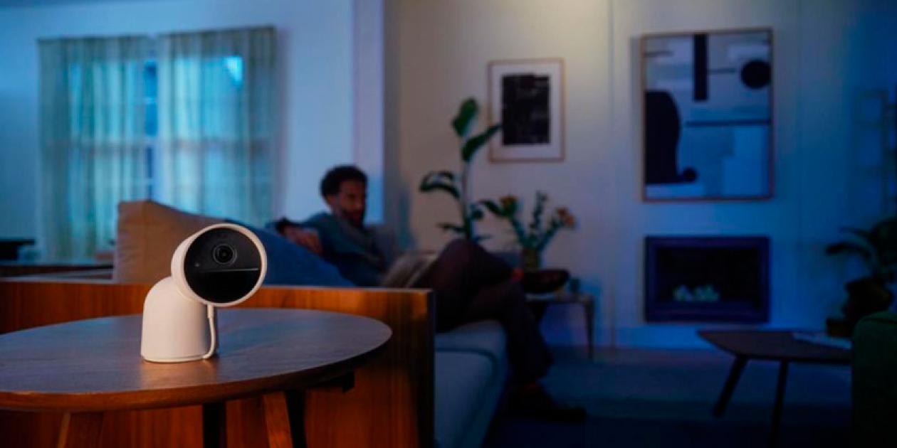 Philips Hue integra iluminación inteligente, sensores y cámaras para llevar la seguridad del hogar a otro nivel