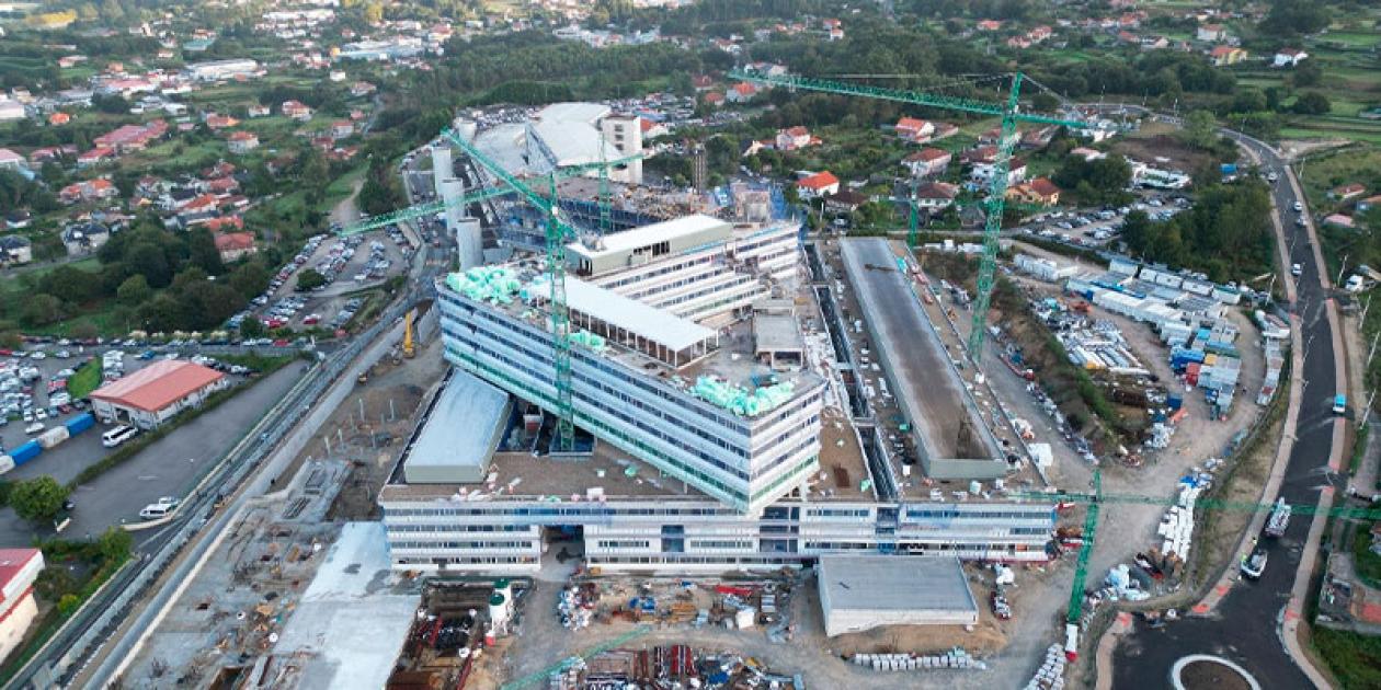 Avance en las obras del Nuevo Hospital Público de Pontevedra: se restablece la circulación en la avenida de Montecelo