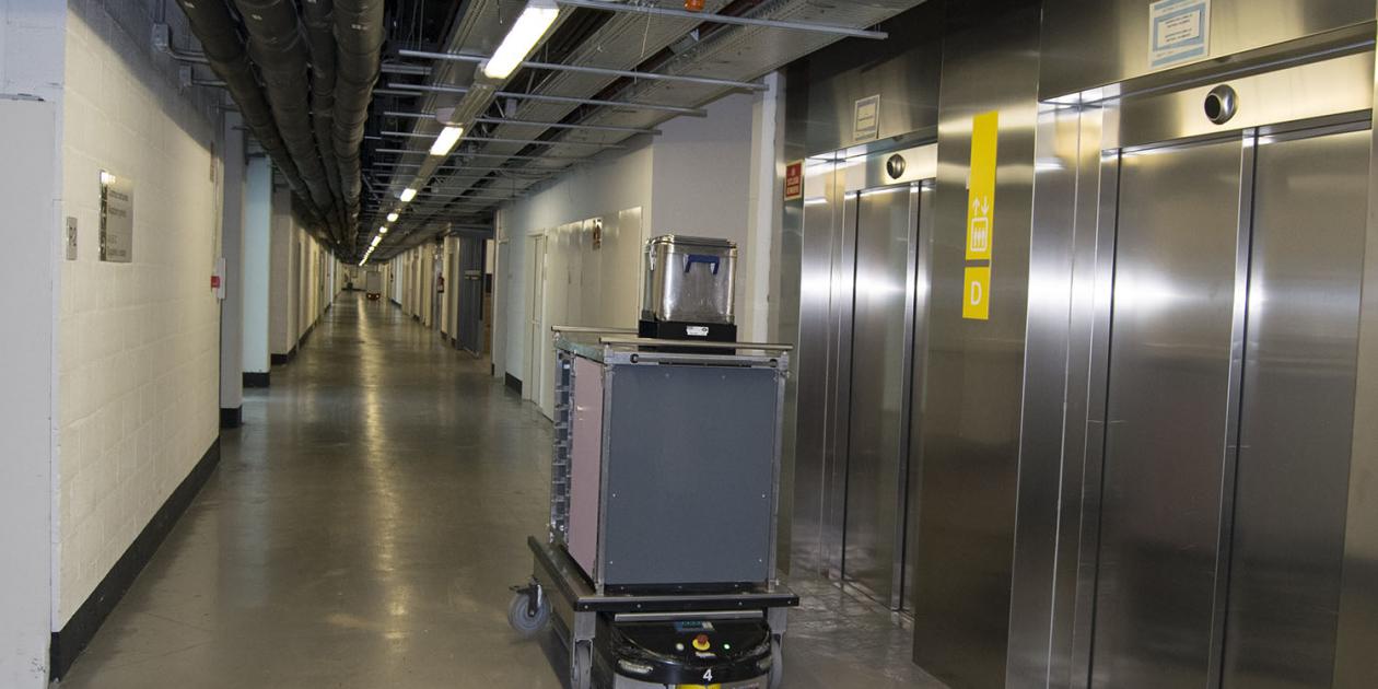 Sistema robotizado de dispensación y distribución de medicamentos en el Hospital Sant Joan de Reus